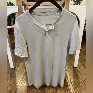 Lululemon men’s 3 button henley.  Sz M